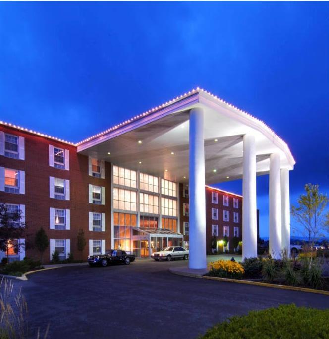 ホテル Ramada Conference Center モーガンタウン エクステリア 写真